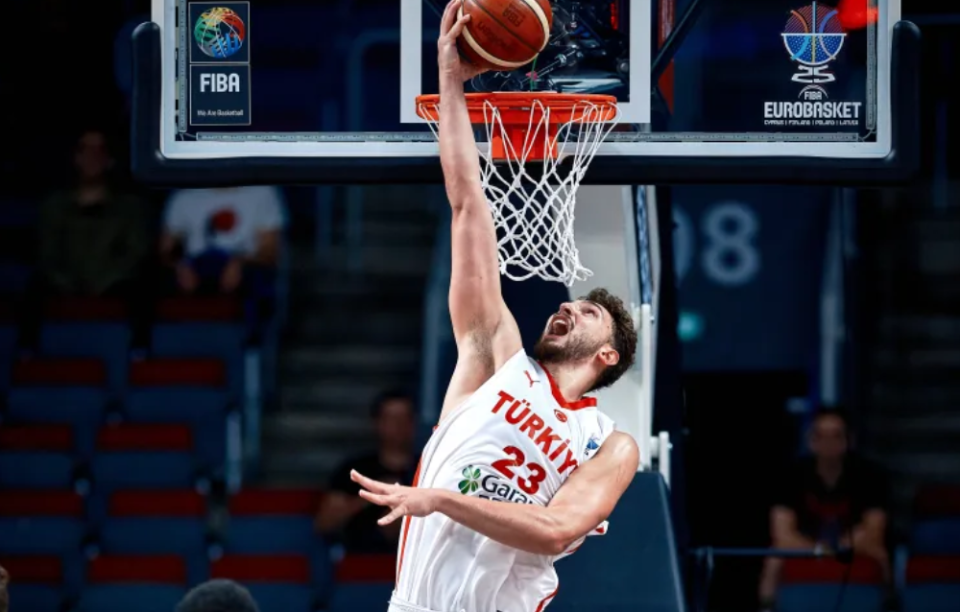 申京进步让火箭十分满意!一项成就欧洲杯唯一 新赛季有望大爆发